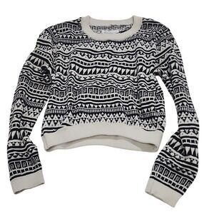 BCBGeneration Sweater Women XS/S Black White Tribal Geometric Boho Style aztec